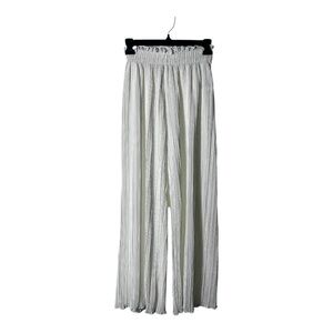2125. Urban outfitters out from under pleated white‎ in color pants size small